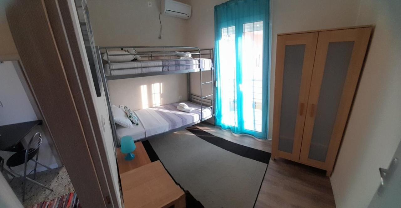 Elektra's With Parking Apartmán *